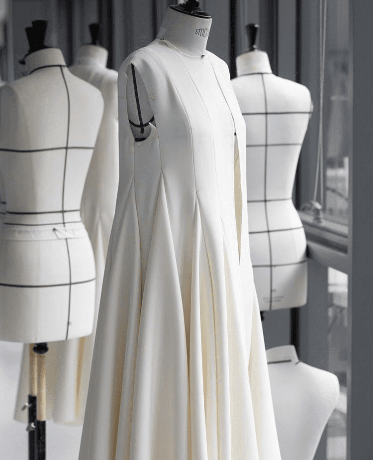 Patrons et outils de couture